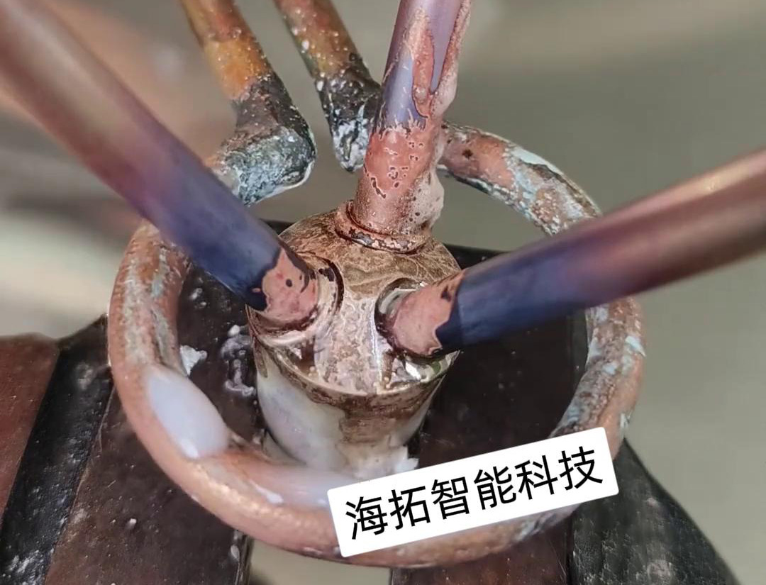 取代火焰焊接銅管的高頻焊機，可以配合自動化設備實現